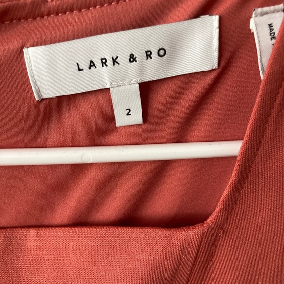 Lark & Ro Coral Sleeveless Dress Womens 2 - Picture 2 of 5